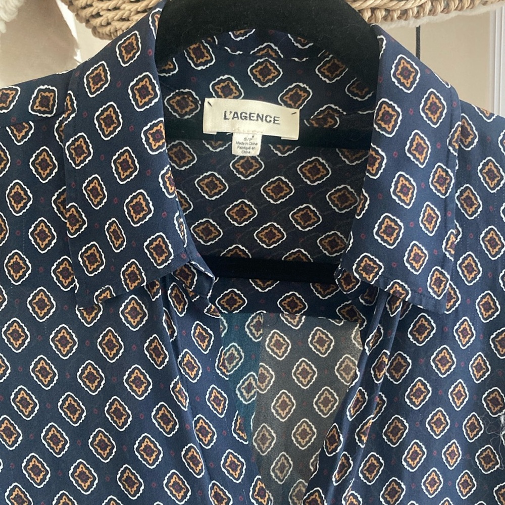 L'AGENCE Blue and Brown woman’s blouse silky soft like new excellent condition